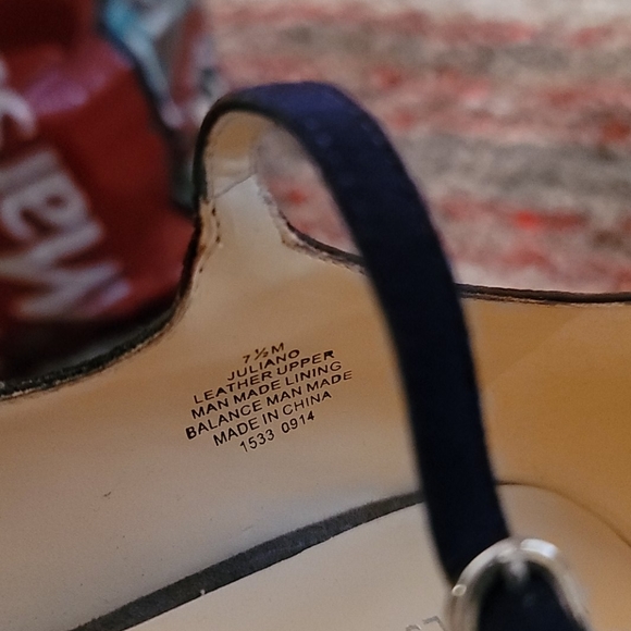 Shoes - Picture 3 of 4